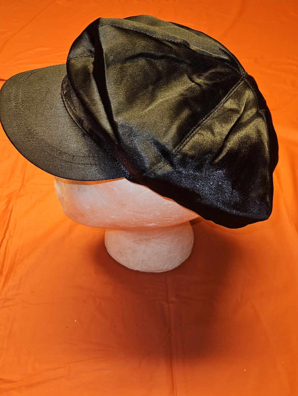 Black Satin Look & Feel Newsboy Cap OSFM E.U.C.